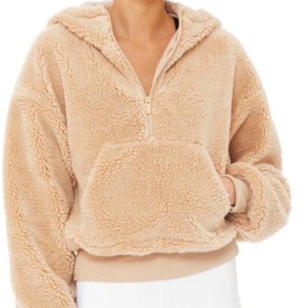 Alo Yoga Streetside Half Zip Hoodie in Camel -XS